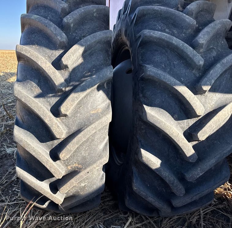 image for item EP2651 2017 Case IH 8240 combine