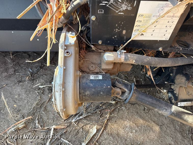 image for item EP2652 2015 Macdon D65-D draper head