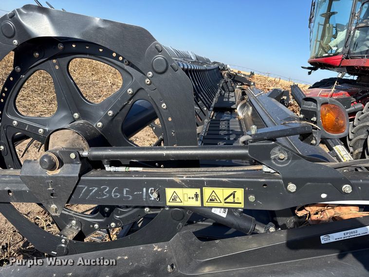 image for item EP2652 2015 Macdon D65-D draper head