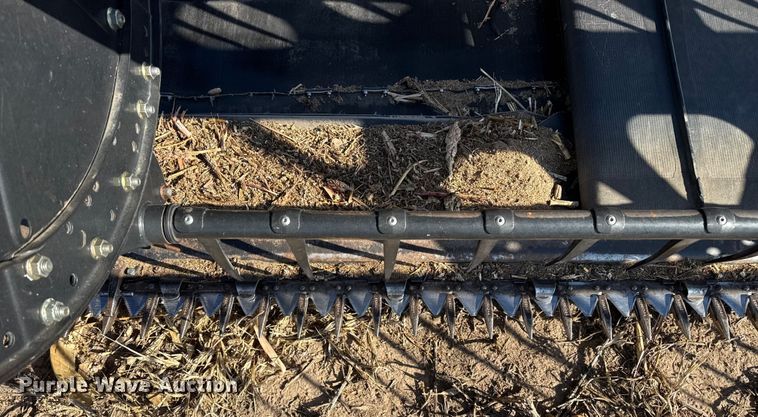 image for item EP2652 2015 Macdon D65-D draper head