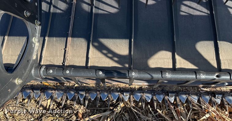 image for item EP2652 2015 Macdon D65-D draper head