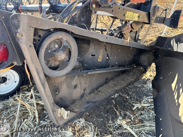 image for item EP2652 2015 Macdon D65-D draper head