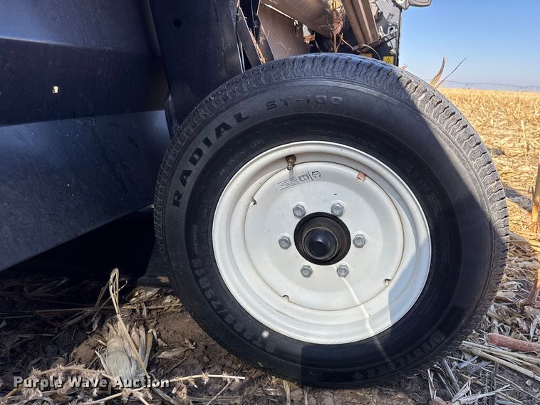 image for item EP2652 2015 Macdon D65-D draper head