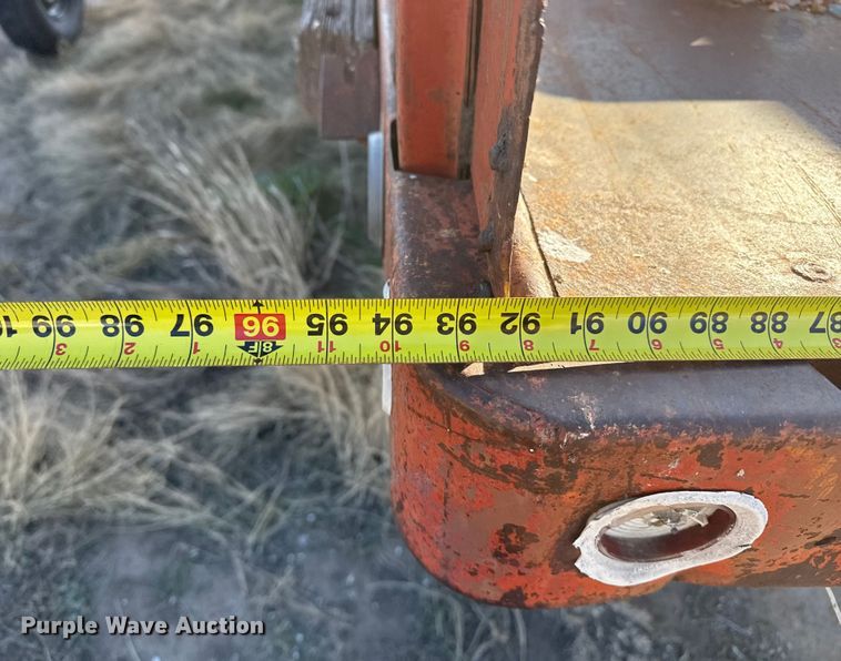 image for item EP2657 1970 International grain truck