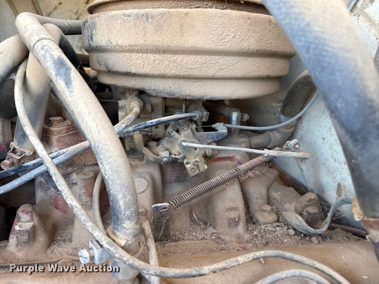 image for item EP2657 1970 International grain truck