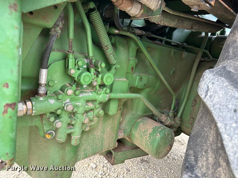 image for item EP2694 1979 John Deere 4640 tractor