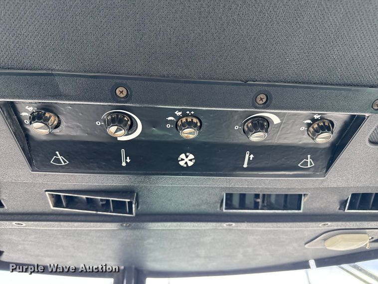 image for item EP2694 1979 John Deere 4640 tractor