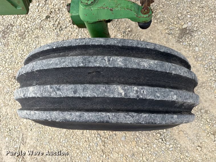 image for item EP2694 1979 John Deere 4640 tractor