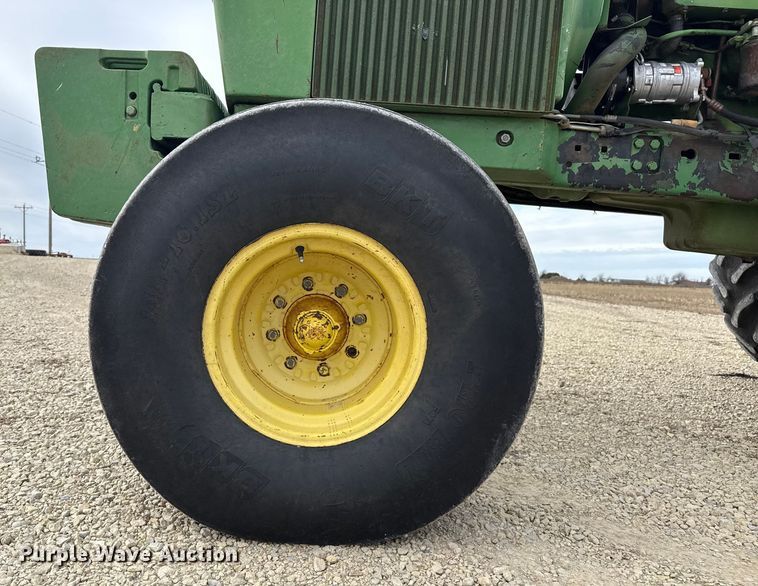 image for item EP2694 1979 John Deere 4640 tractor