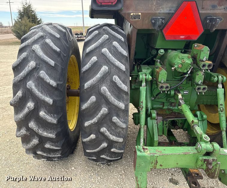 image for item EP2694 1979 John Deere 4640 tractor