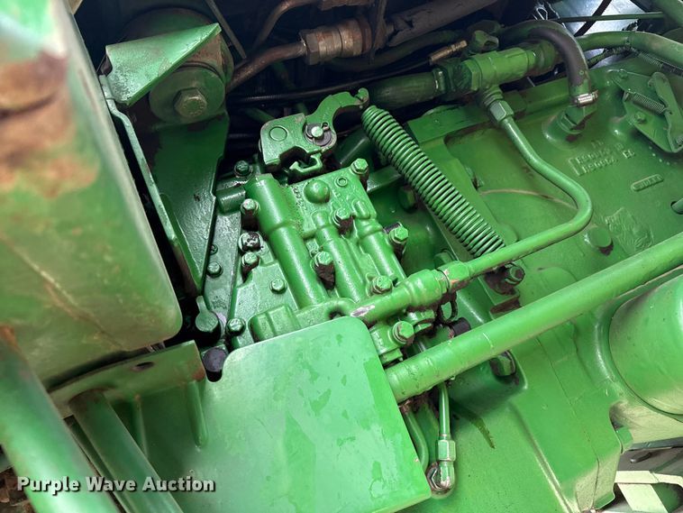 image for item EP2695 1994 John Deere 4960 MFWD tractor