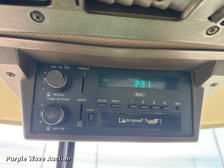 image for item EP2695 1994 John Deere 4960 MFWD tractor