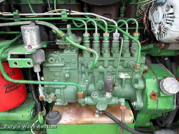 image for item EP2695 1994 John Deere 4960 MFWD tractor