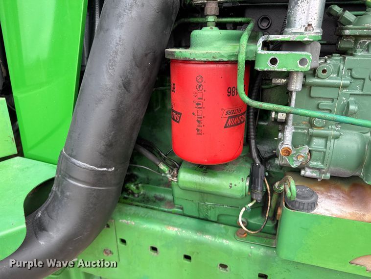 image for item EP2695 1994 John Deere 4960 MFWD tractor