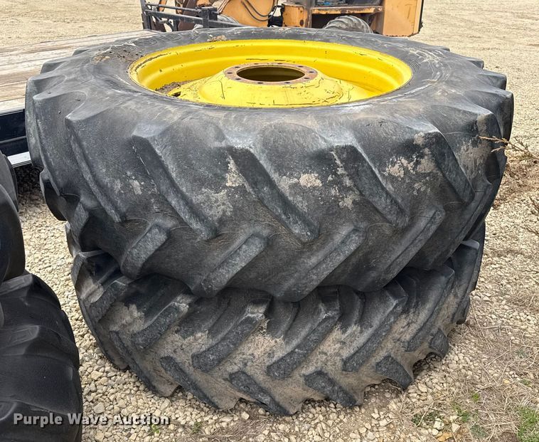 image for item EP2695 1994 John Deere 4960 MFWD tractor