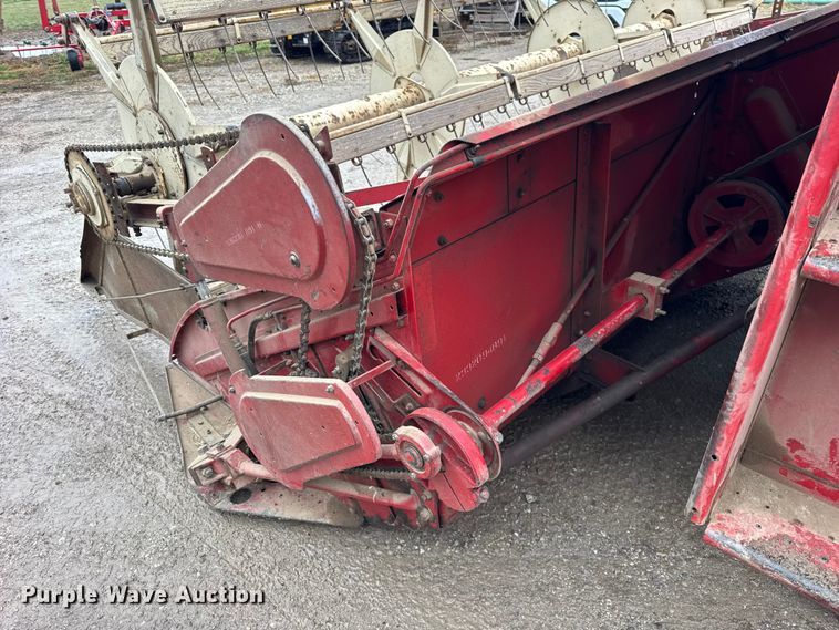 image for item ER0301 International Harvester 403C combine