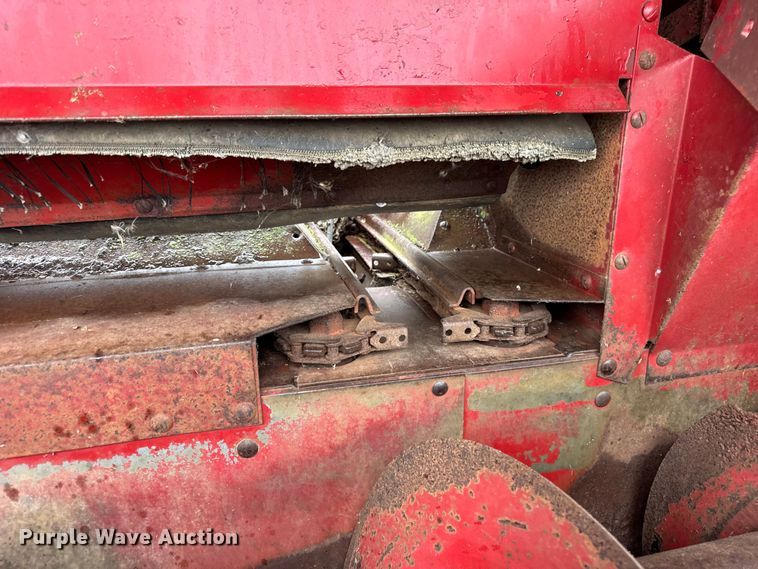 image for item ER0301 International Harvester 403C combine