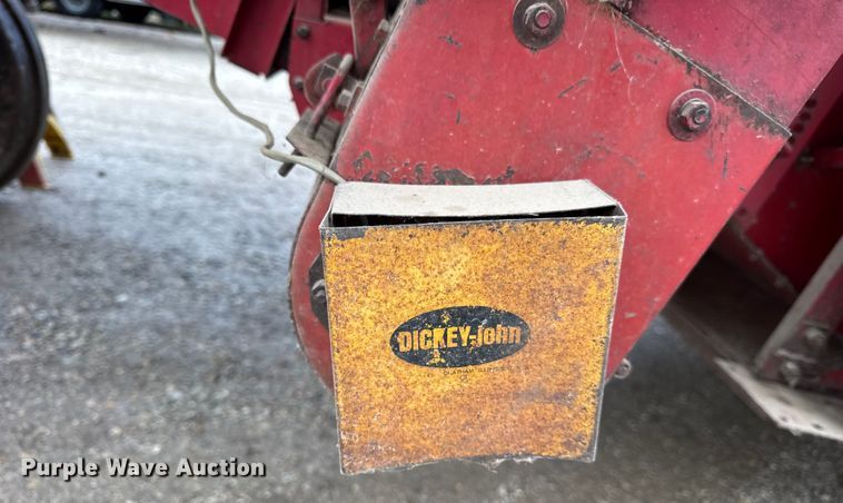 image for item ER0301 International Harvester 403C combine