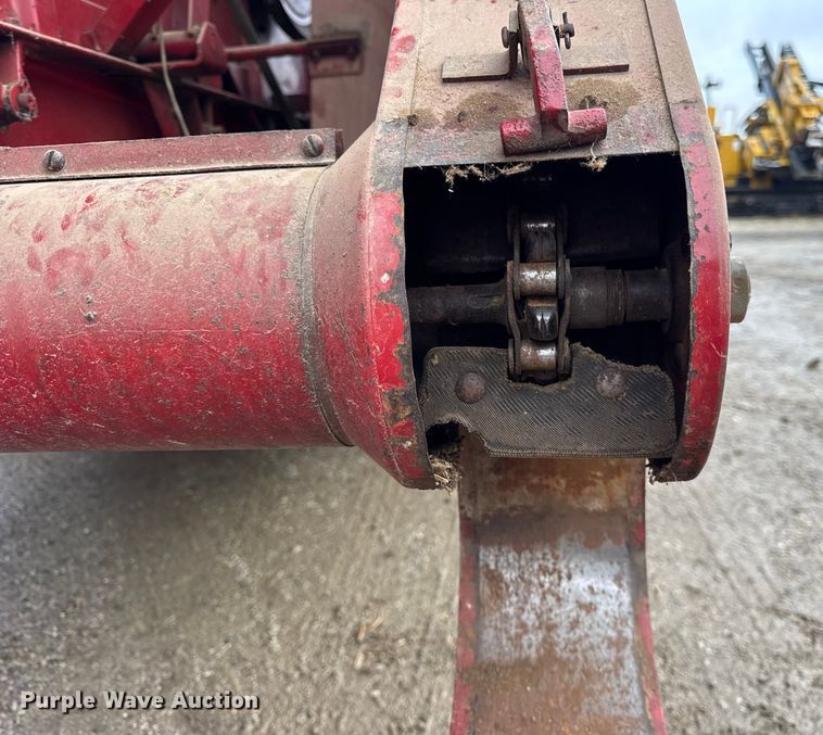 image for item ER0301 International Harvester 403C combine