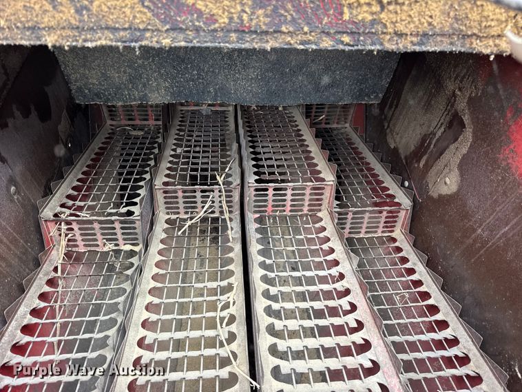 image for item ER0301 International Harvester 403C combine