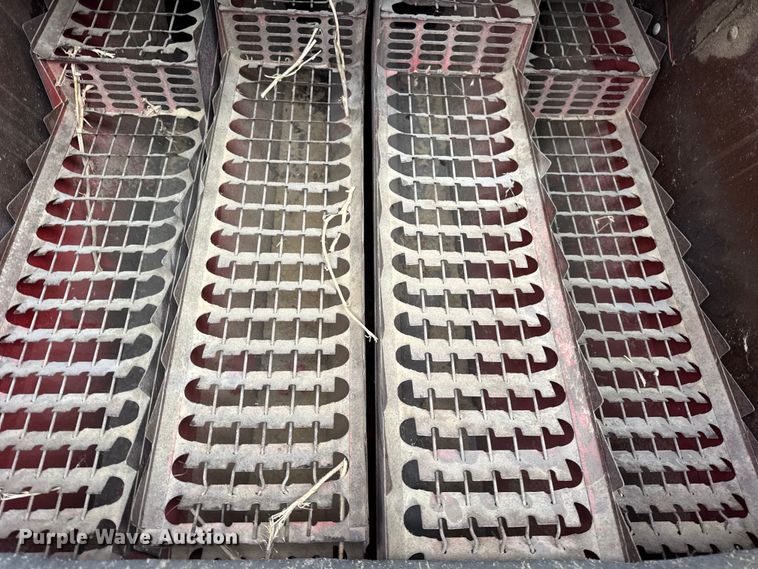 image for item ER0301 International Harvester 403C combine