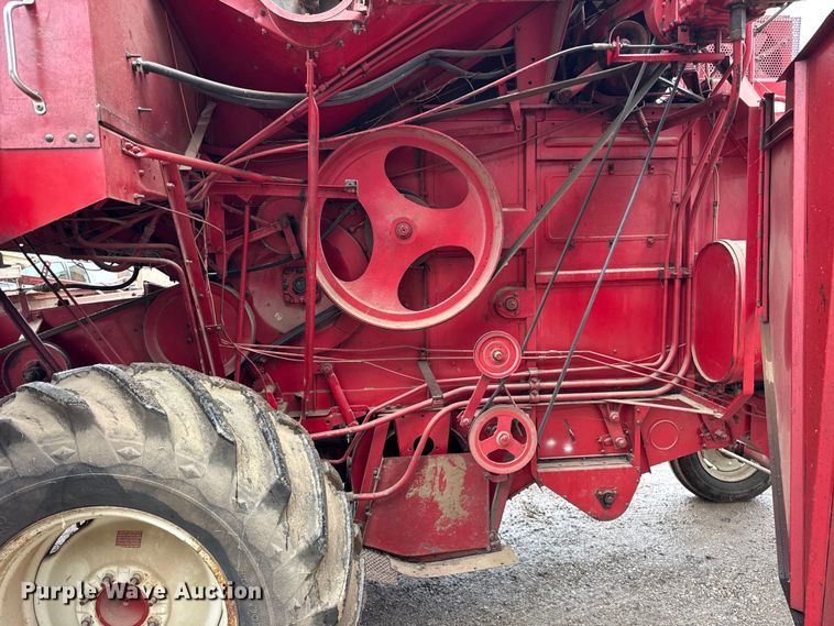 image for item ER0301 International Harvester 403C combine