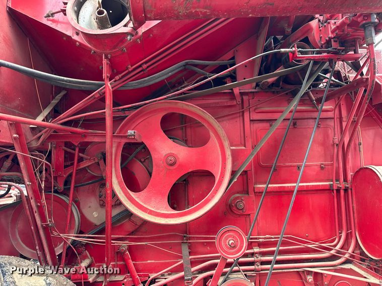 image for item ER0301 International Harvester 403C combine