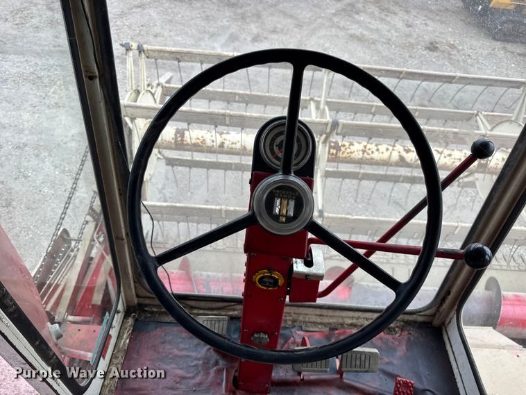 image for item ER0301 International Harvester 403C combine