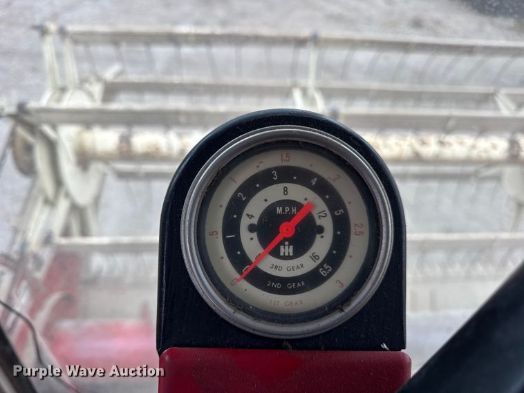 image for item ER0301 International Harvester 403C combine