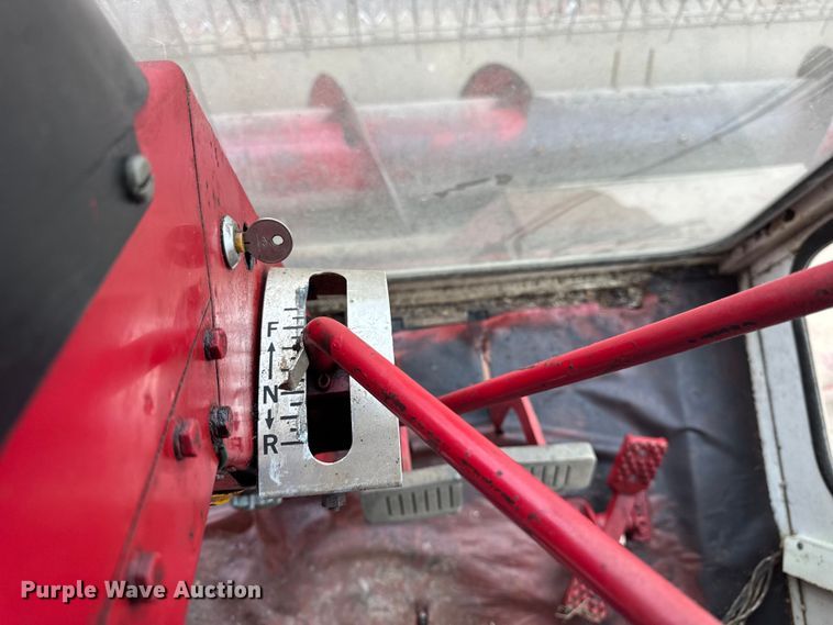 image for item ER0301 International Harvester 403C combine