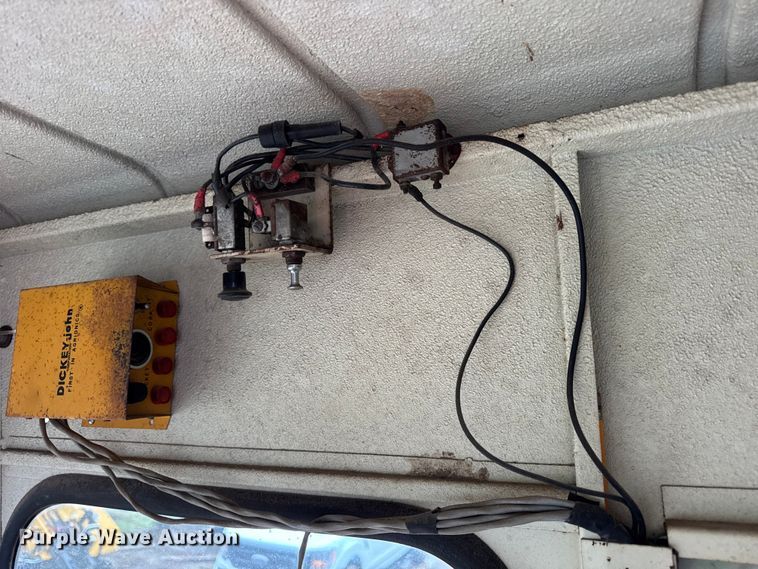 image for item ER0301 International Harvester 403C combine