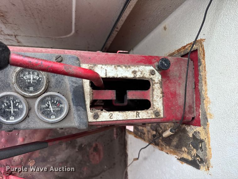 image for item ER0301 International Harvester 403C combine