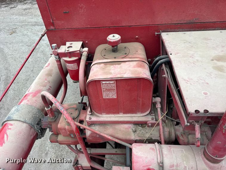 image for item ER0301 International Harvester 403C combine