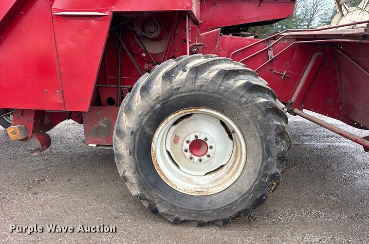 image for item ER0301 International Harvester 403C combine