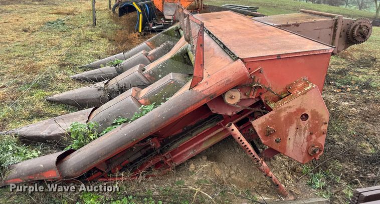 image for item ER0301 International Harvester 403C combine