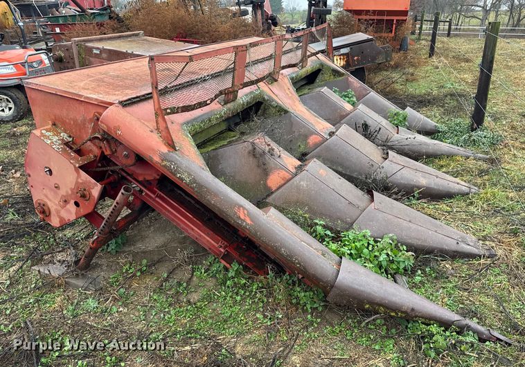 image for item ER0301 International Harvester 403C combine