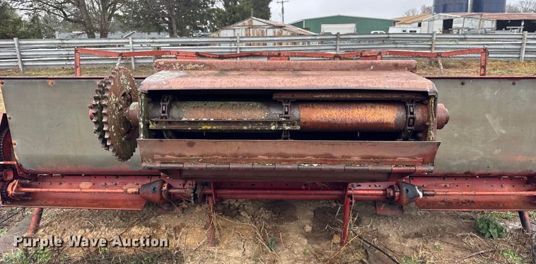 image for item ER0301 International Harvester 403C combine