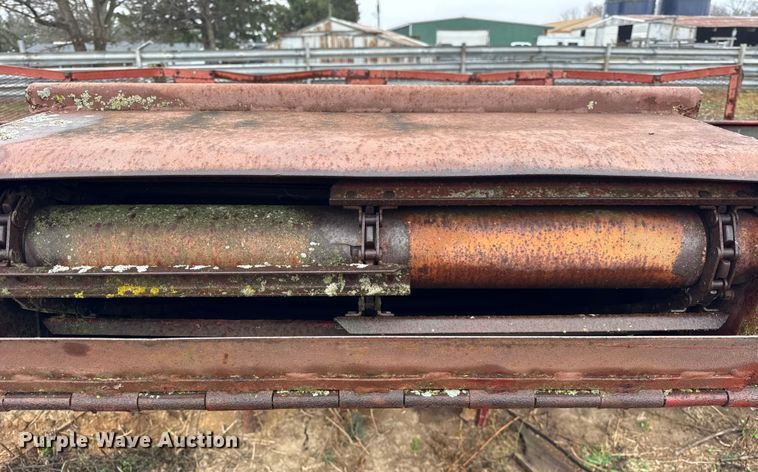 image for item ER0301 International Harvester 403C combine