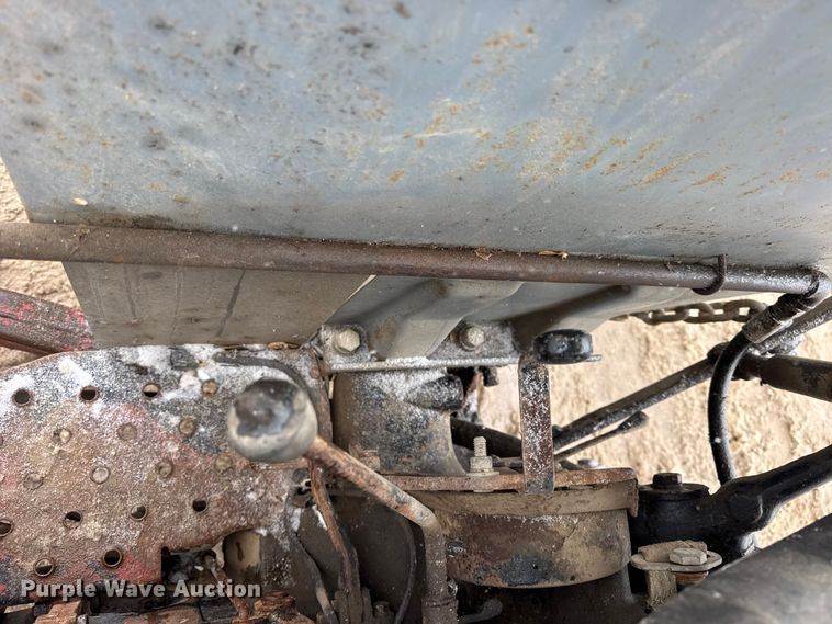 image for item ER0313 White 250 tractor