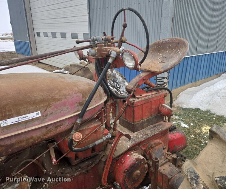 image for item ES2628 Farmall Super M tractor