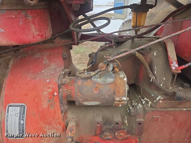 image for item ES2628 Farmall Super M tractor