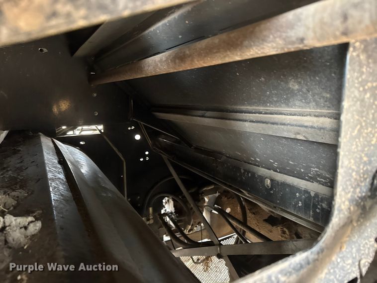 image for item ET4005 1998 Gleaner R62 combine