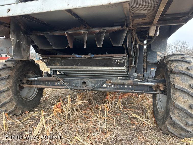 image for item ET4005 1998 Gleaner R62 combine