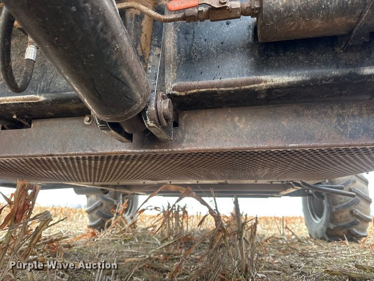 image for item ET4005 1998 Gleaner R62 combine