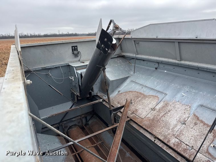 image for item ET4005 1998 Gleaner R62 combine