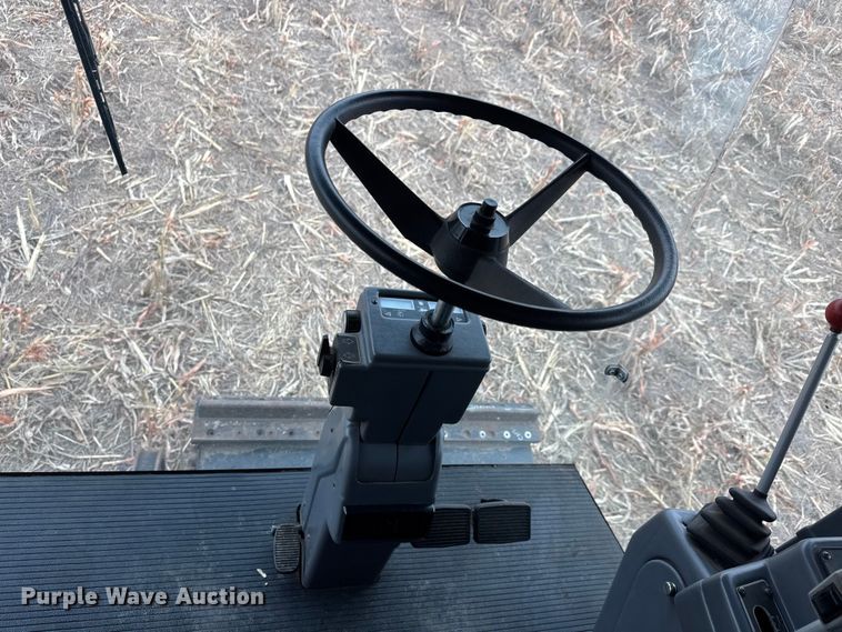 image for item ET4005 1998 Gleaner R62 combine