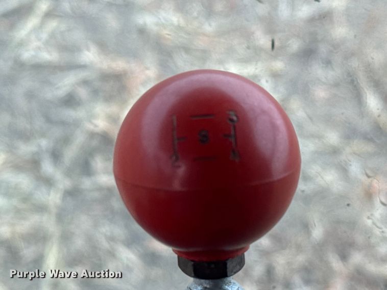 image for item ET4005 1998 Gleaner R62 combine