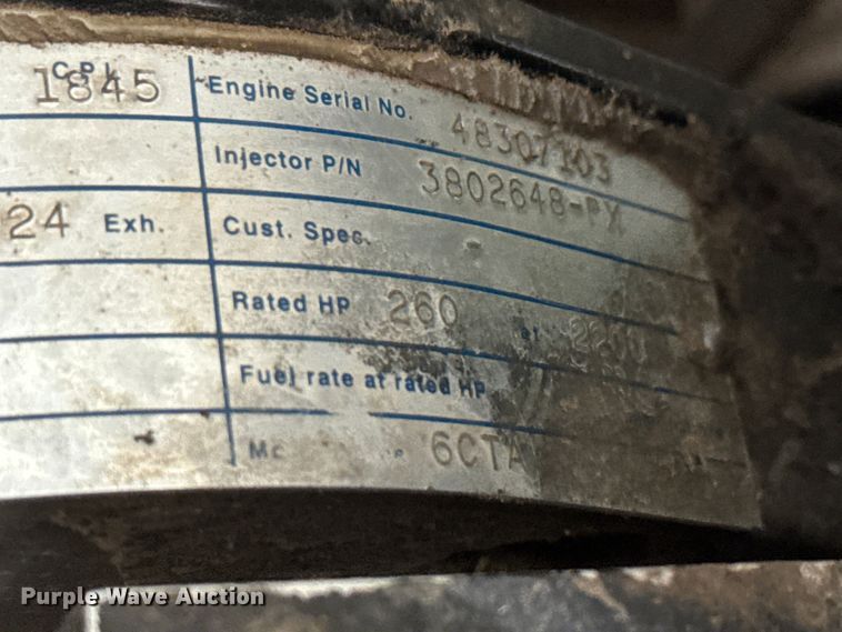 image for item ET4005 1998 Gleaner R62 combine