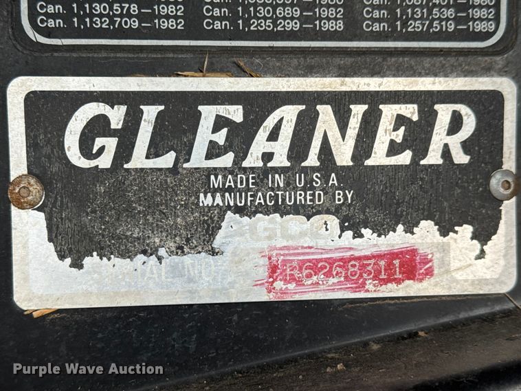 image for item ET4005 1998 Gleaner R62 combine