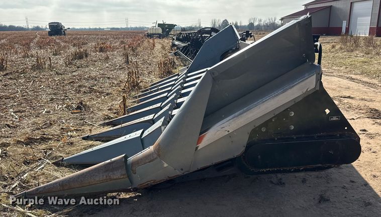 image for item ET4009 AGCO 830 corn head